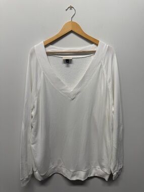 Universal Thread V-Neck Long Sleeve White Sweatshirt XXL EUC!